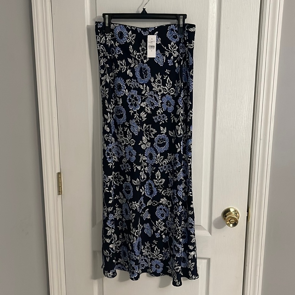 Loft Outlet Navy/blue floral maxi skirt